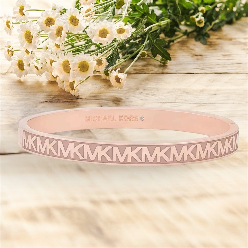Michael Kors Blush Pink MK Bangle 🆕